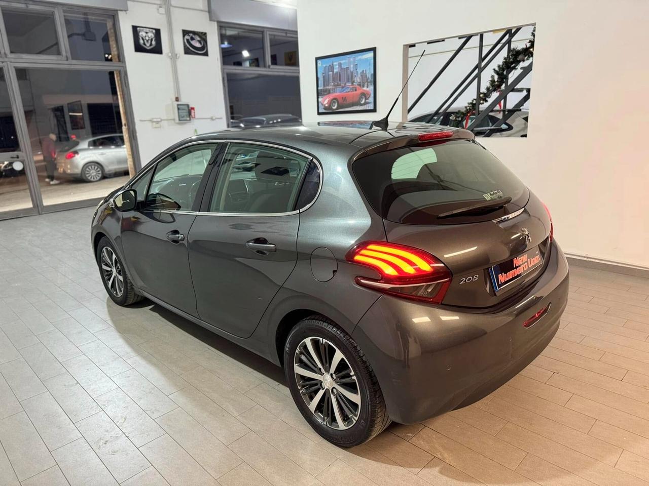 Peugeot 208 Peugeot 208 1.6 Bluehdi 75cv Allure 2015