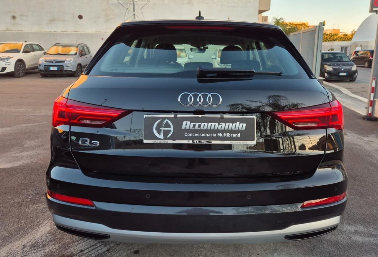 Audi Q3 35 TDI S-tronic Business Advanced