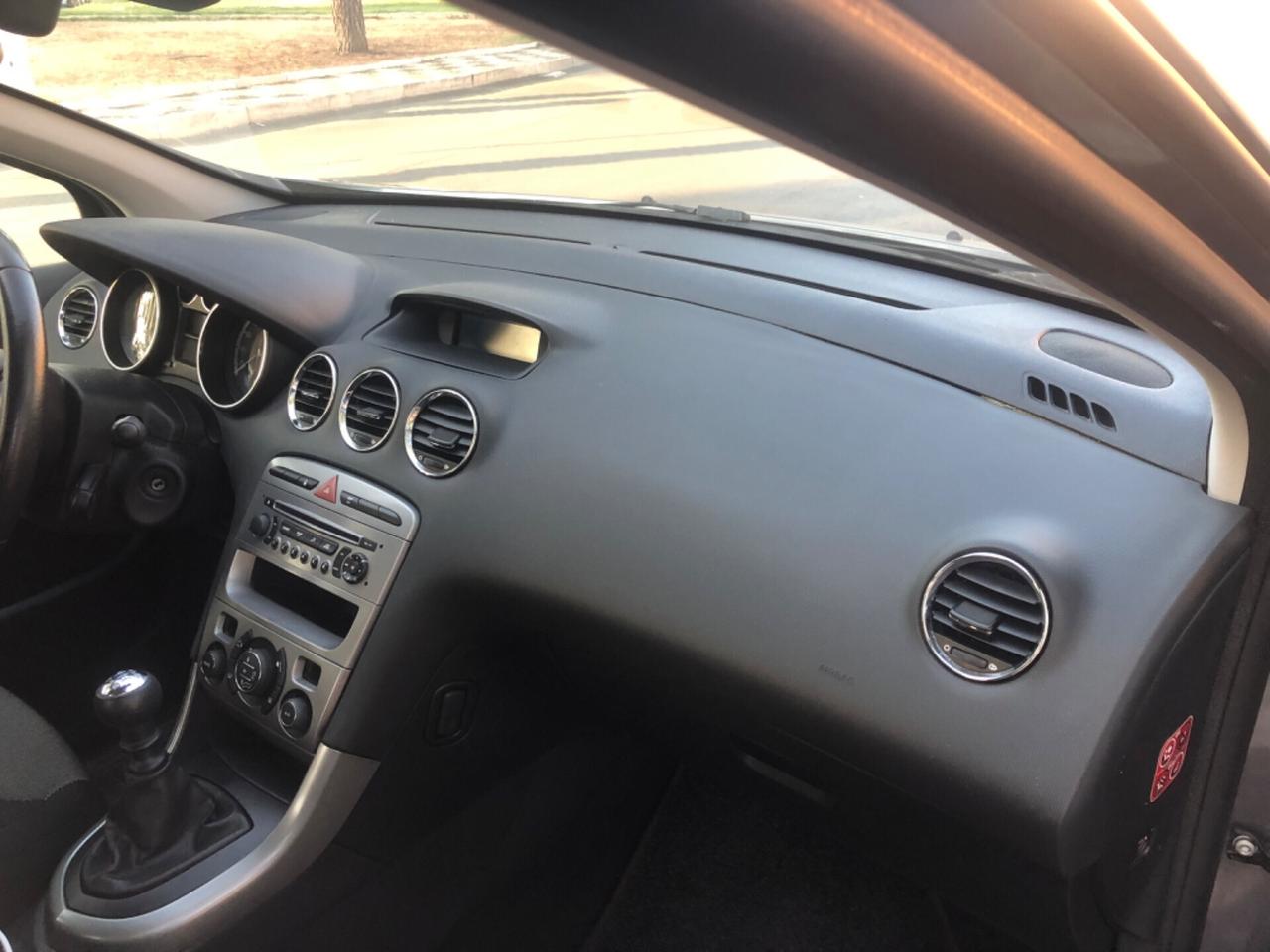 Peugeot 308 1.6 8V e-HDi 112CV POKI KILOMETRI