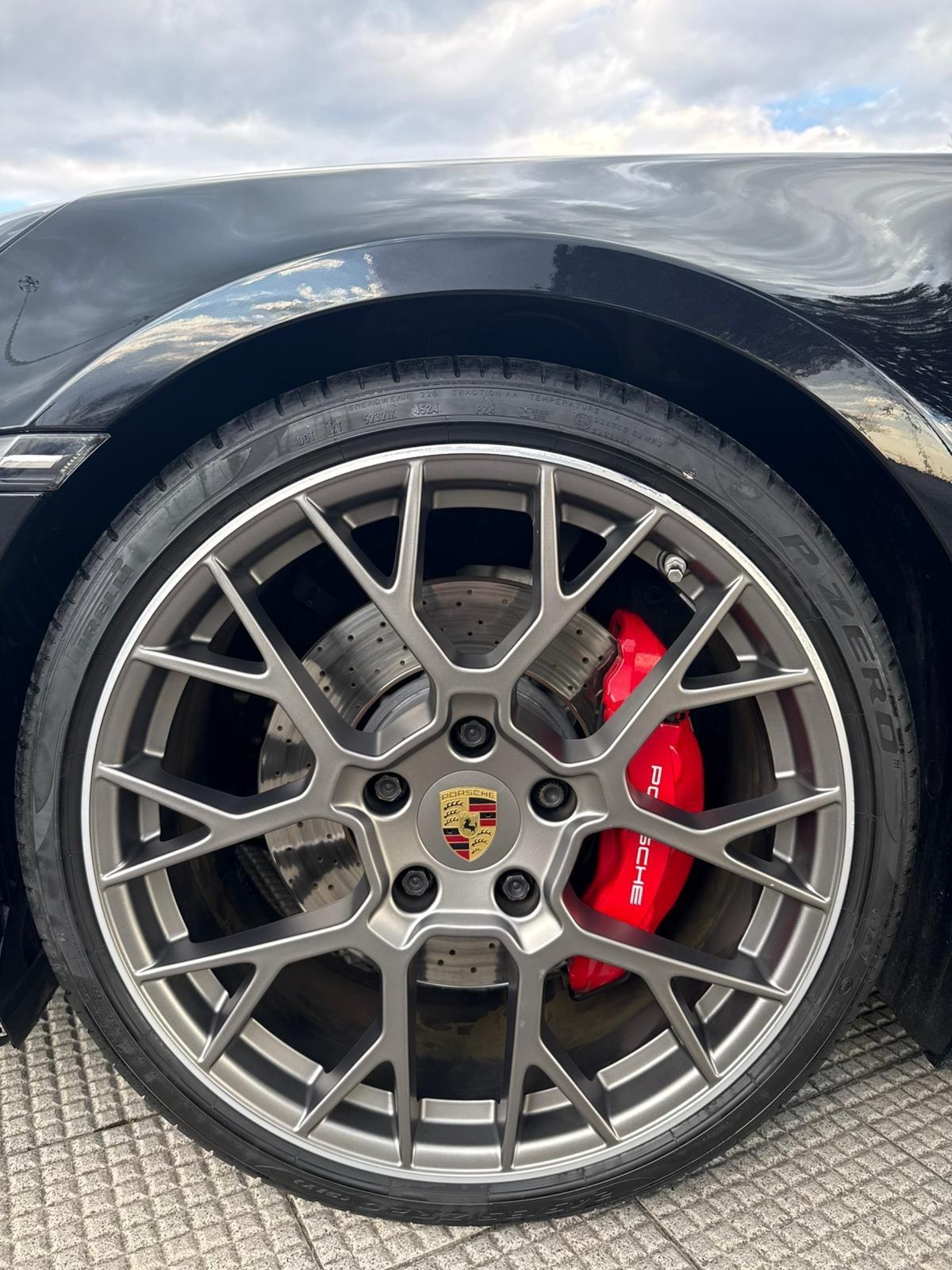 Porsche 911 Carrera 4S Cabriolet