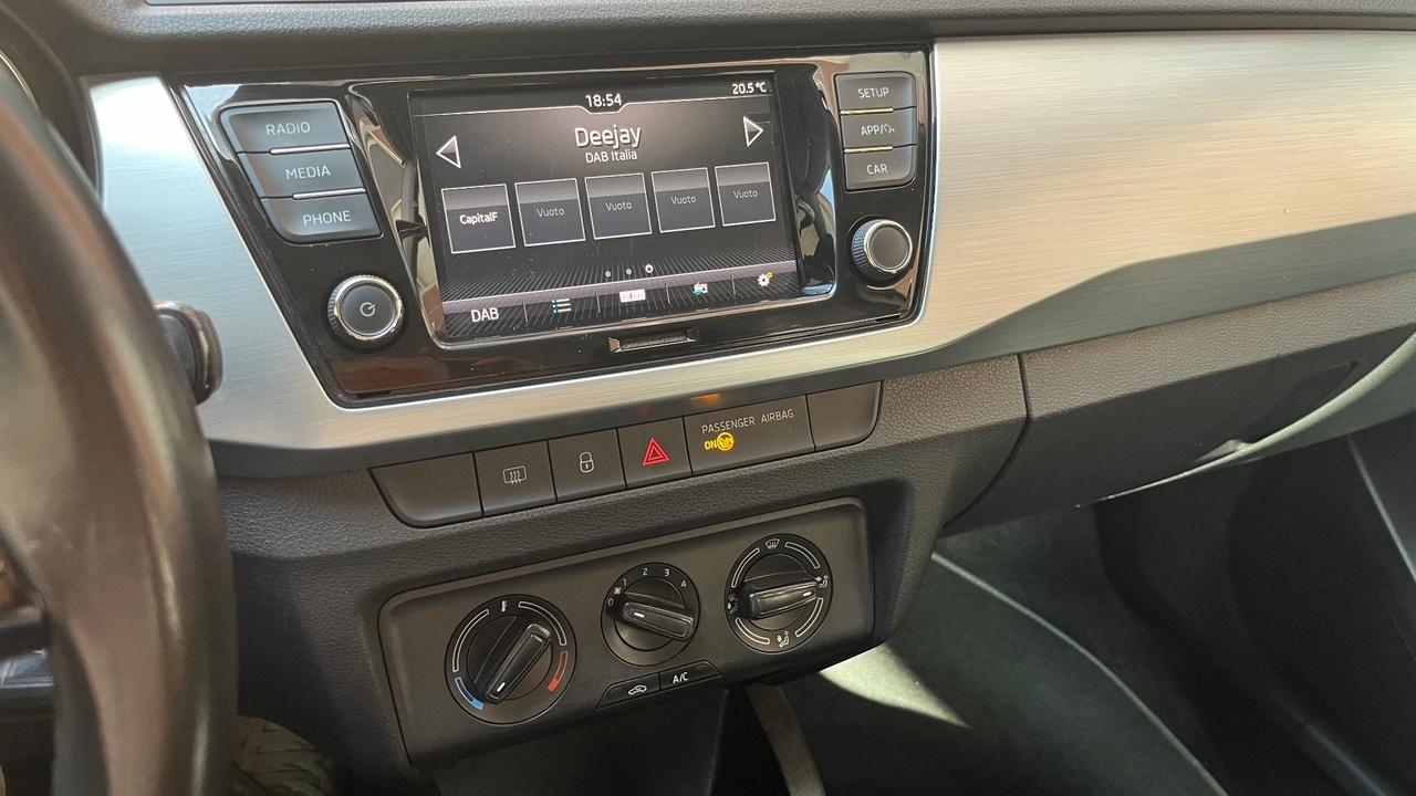 Skoda Fabia 1.0 MPI 75 CV Design Edition