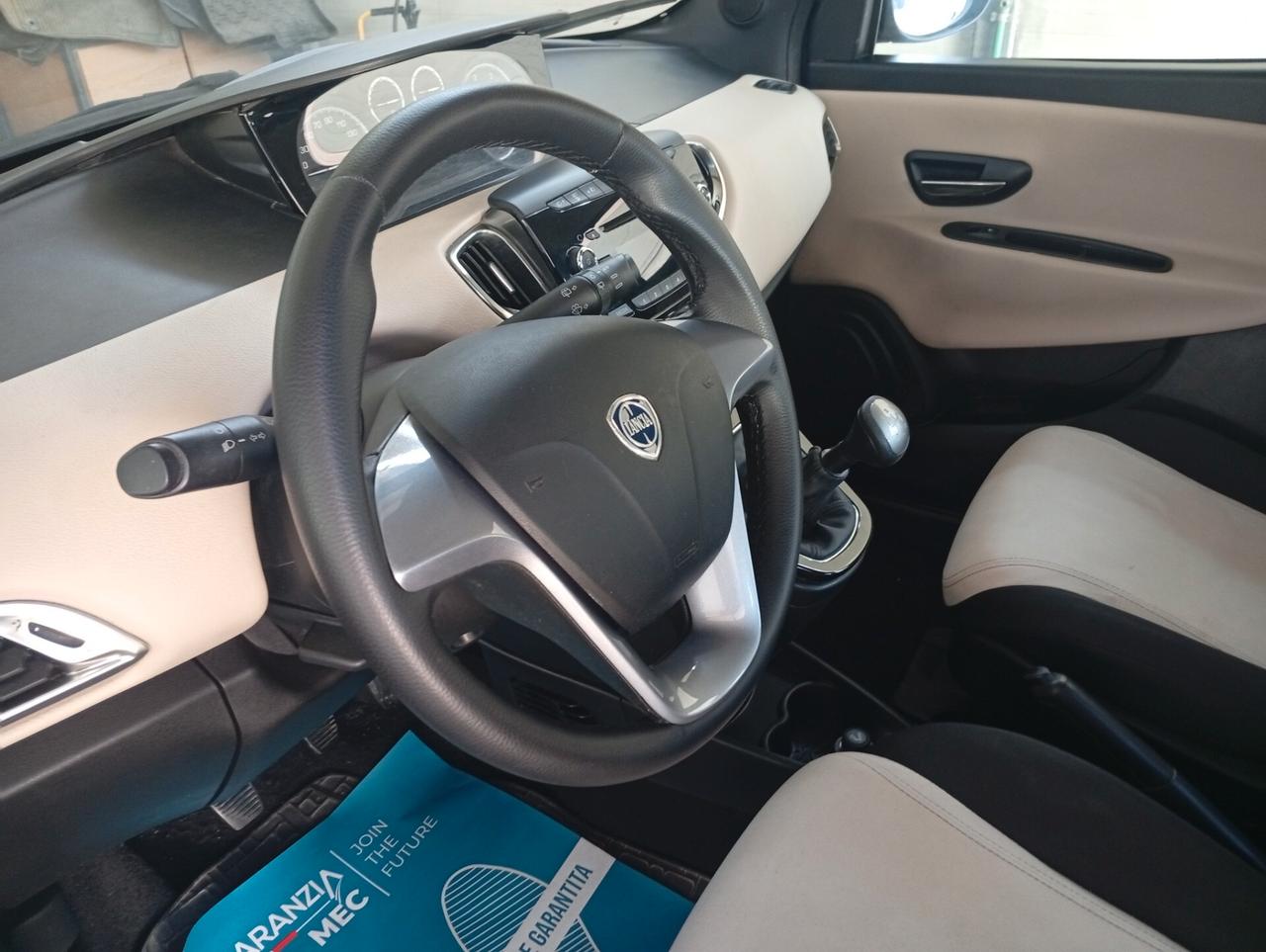 Lancia Ypsilon 1.3 MJT 16V 95 CV 5 MOTORE NUOVO!