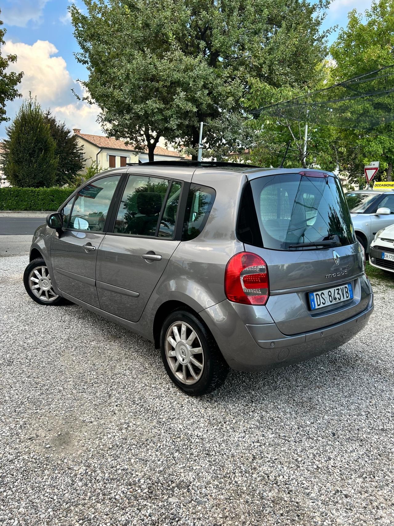 Renault Modus Grand 1.2 16V