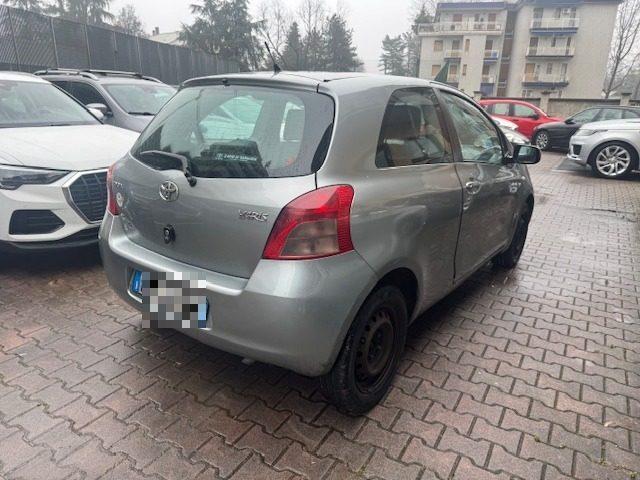 TOYOTA Yaris 1.4 D-4D 3 porte Sol