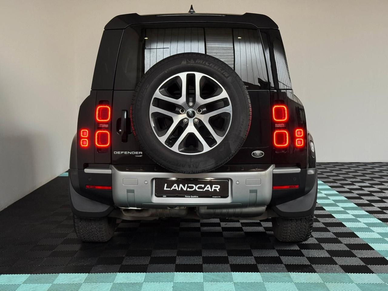 Land Rover Defender 90 3.0D I6 300 CV AWD Auto HSE