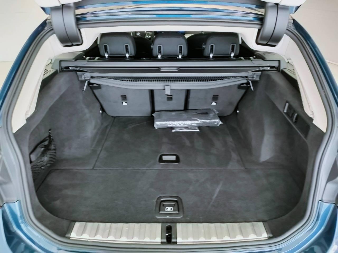 BMW Serie 3 G21 2022 Touring - 320d Touring mhev 48V xdrive auto