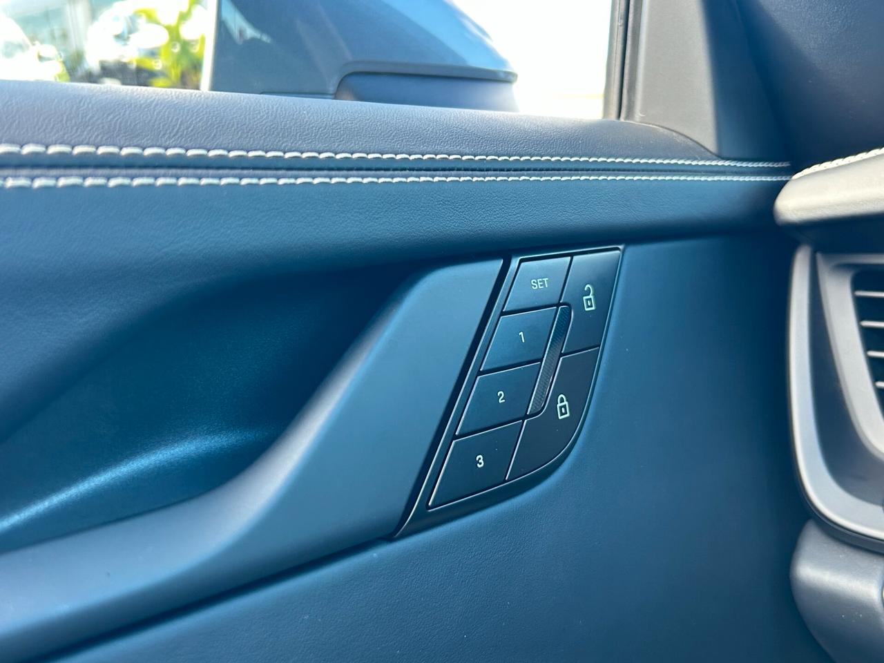 Porsche 911 992.2 Targa 3.6 4 GTS auto KM 0