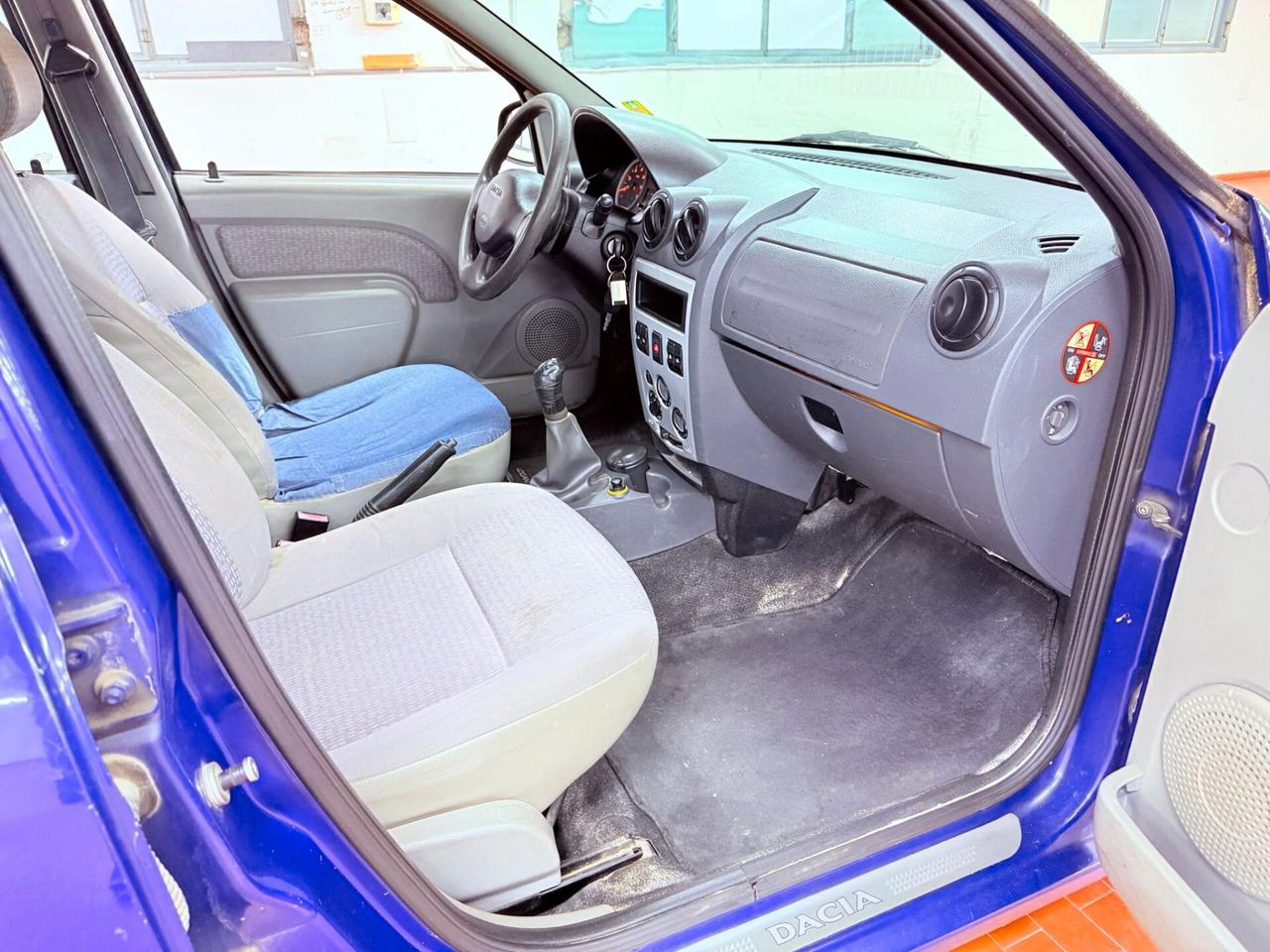 Dacia Logan 1.5 dCi 70CV 7 posti ok Neopatentati