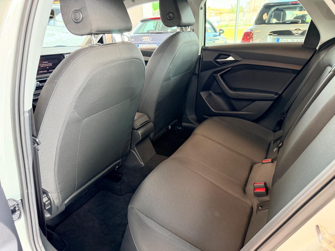 Audi A1 allstreet 30 TFSI S tronic Business