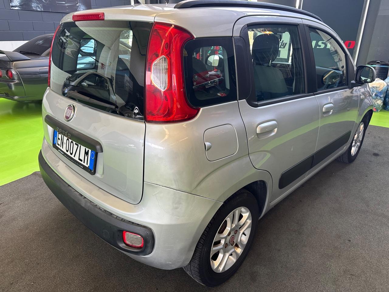 Fiat Panda 1.2 Lounge 69cv — 5 POSTI —