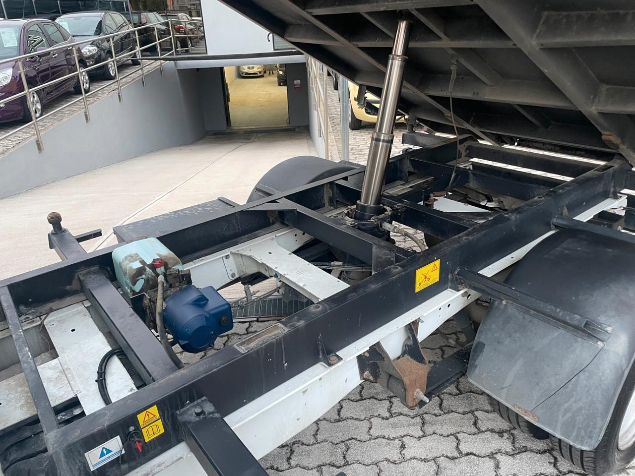 Ford DOPPIA CABINA CASSONE RIBALTABILE TRILATERALE