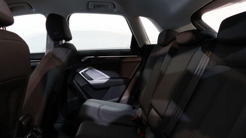 Audi Q3 2.0 35 TDI S Tronic Business #NAVI#CARPLAY#