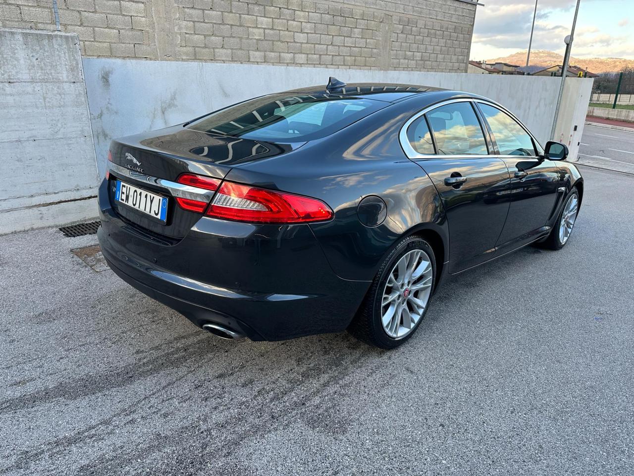 Jaguar XF Berlina XF 2.2d Luxury 200cv auto