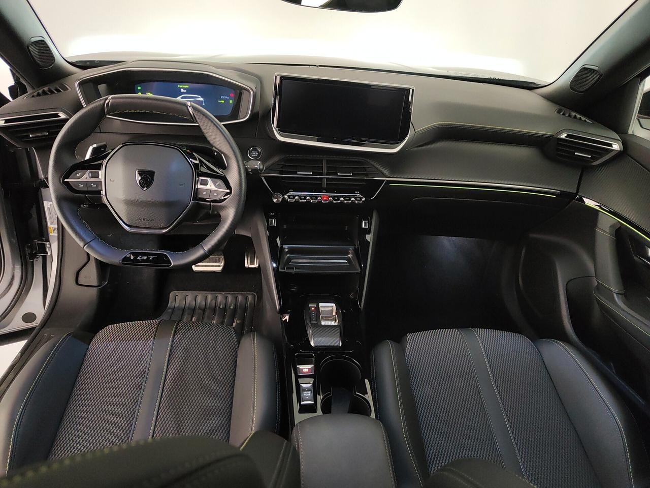 Peugeot 2008 PureTech 130 S&S EAT8 GT