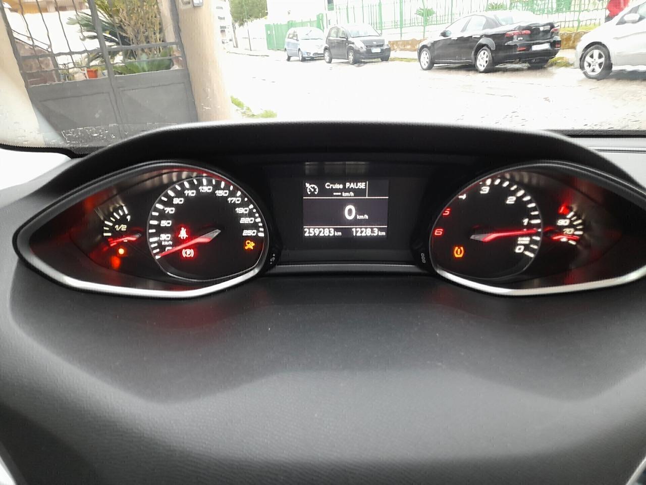 Peugeot 308 1.6 e-HDi 115 CV Stop&Start SW Allure