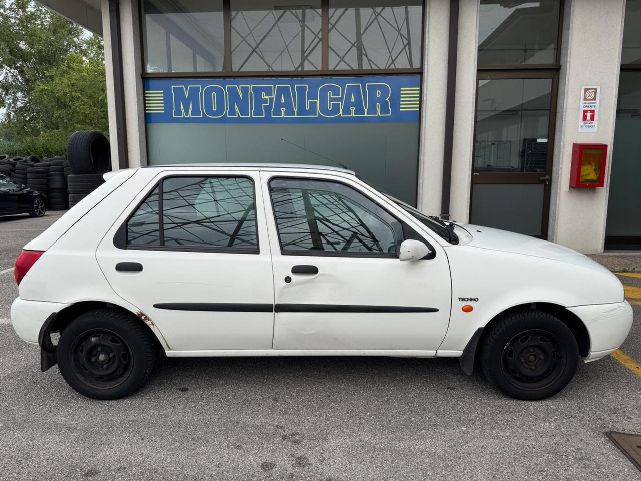 Ford Fiesta 1.2i 16V cat 5 porte Techno
