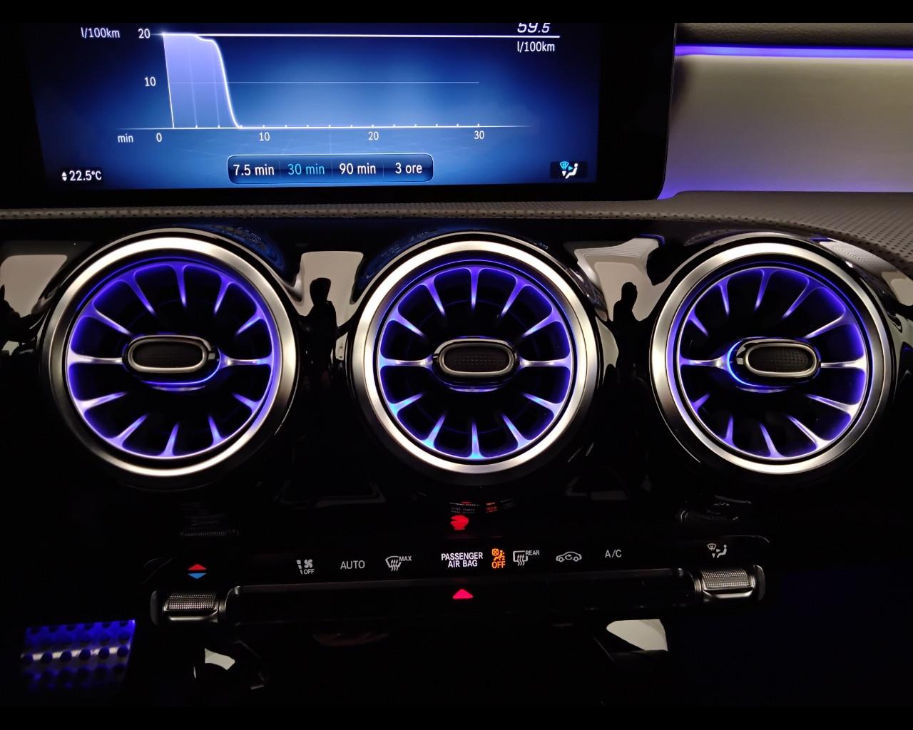 Mercedes-Benz Classe A - V177 2023 - A 180 d AMG Line Advanced Plus auto