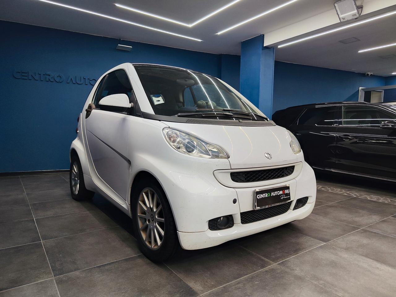 Smart fortwo 1,0 70CV MHD coupé passion