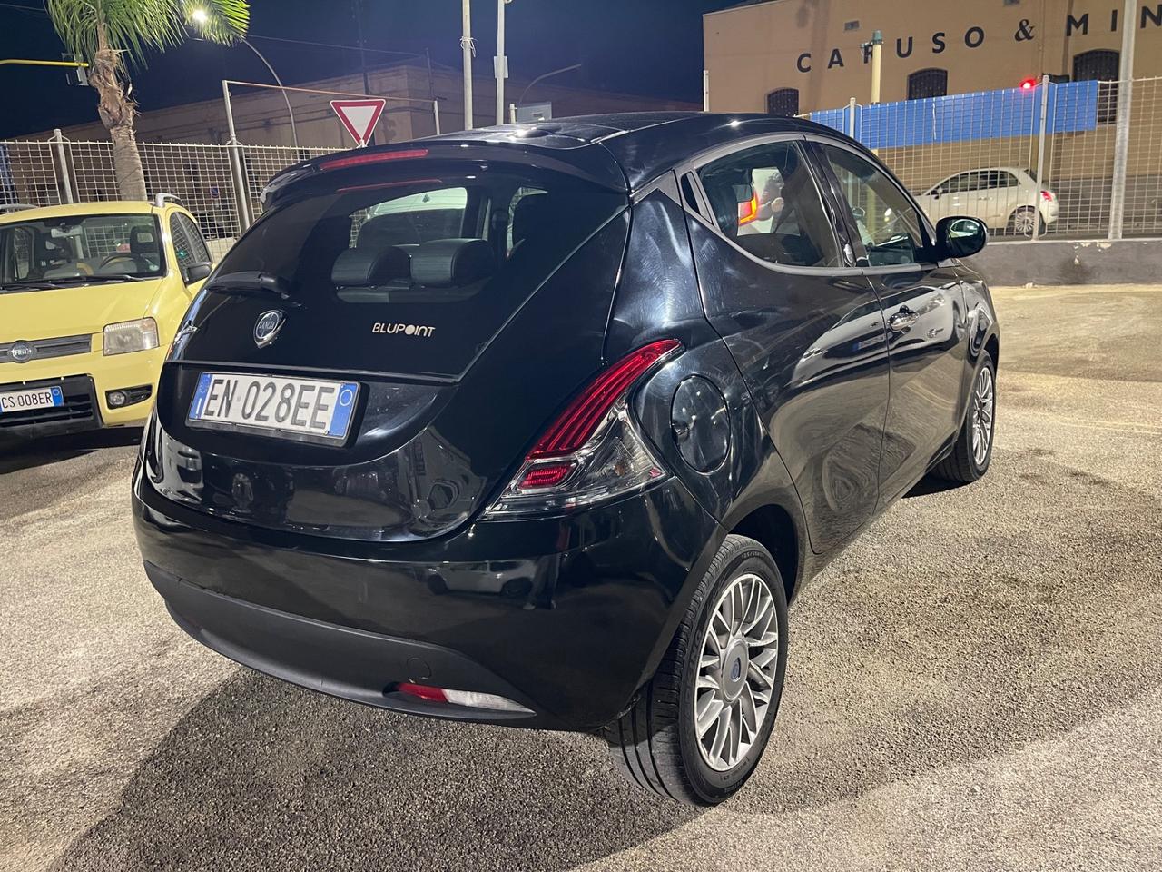 Lancia Ypsilon 1.2 69 CV 5 porte GPL Ecochic Platinum