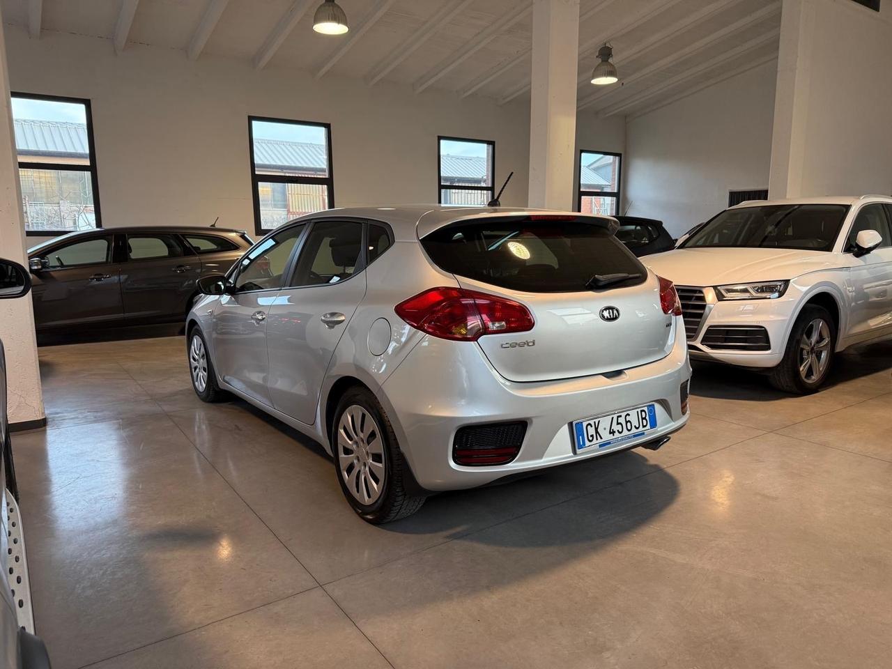 Kia Ceed cee'd 1.4 CRDi 5 porte Cool