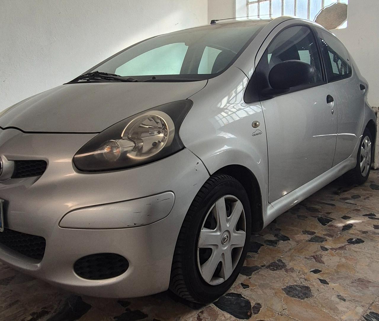 Toyota Aygo 1.0 12V VVT-i 5 porte Sol