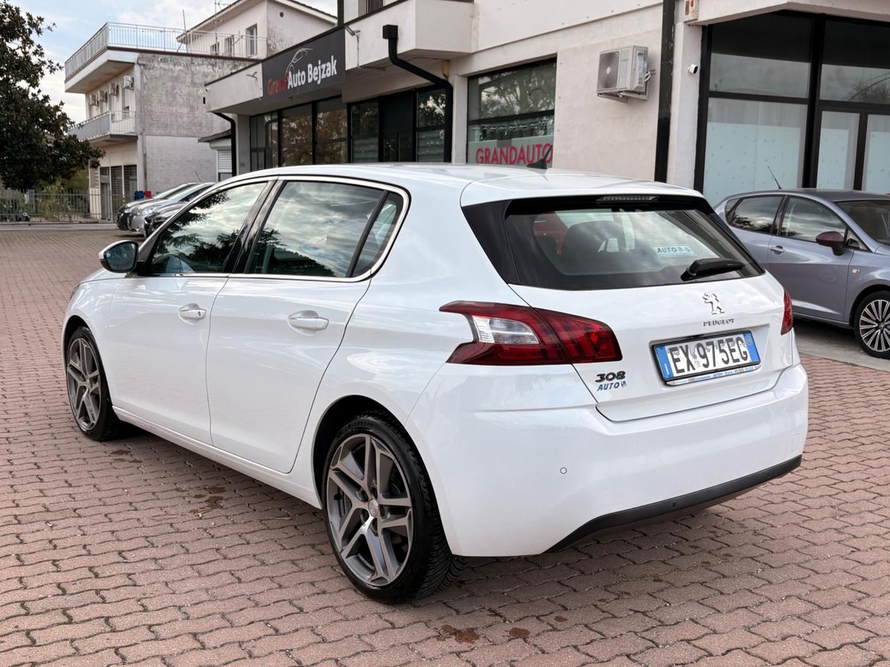 Peugeot 308 1.6 e-HDi 115 CV Stop&Start GT line