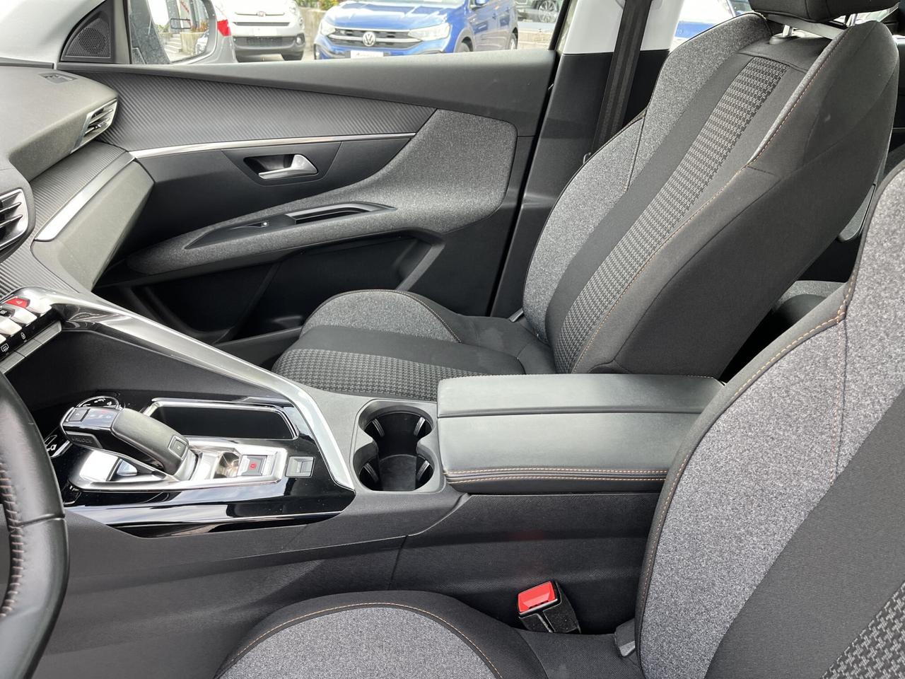 PEUGEOT 5008 1500 hdi 130 cv AUT. ALLURE 7 posti