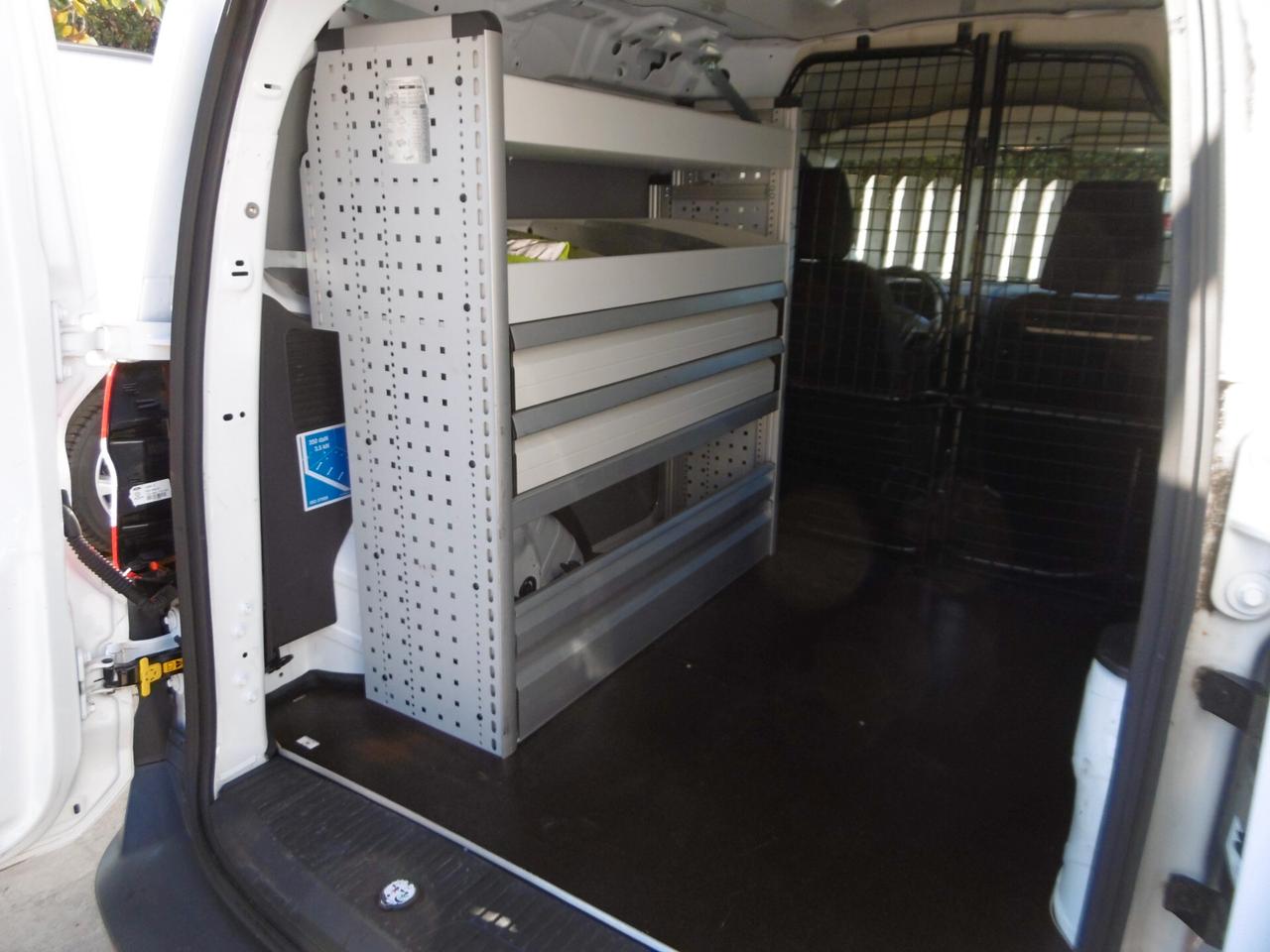 Ford TRANSIT COURIER 1.5 Tdci > 25000 Km