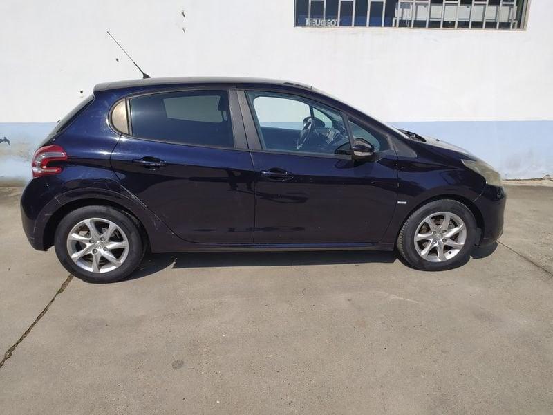Peugeot 208 1.4 hdi Business NAV