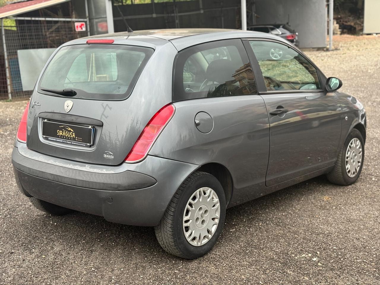Lancia Ypsilon 1.2 16V Argento