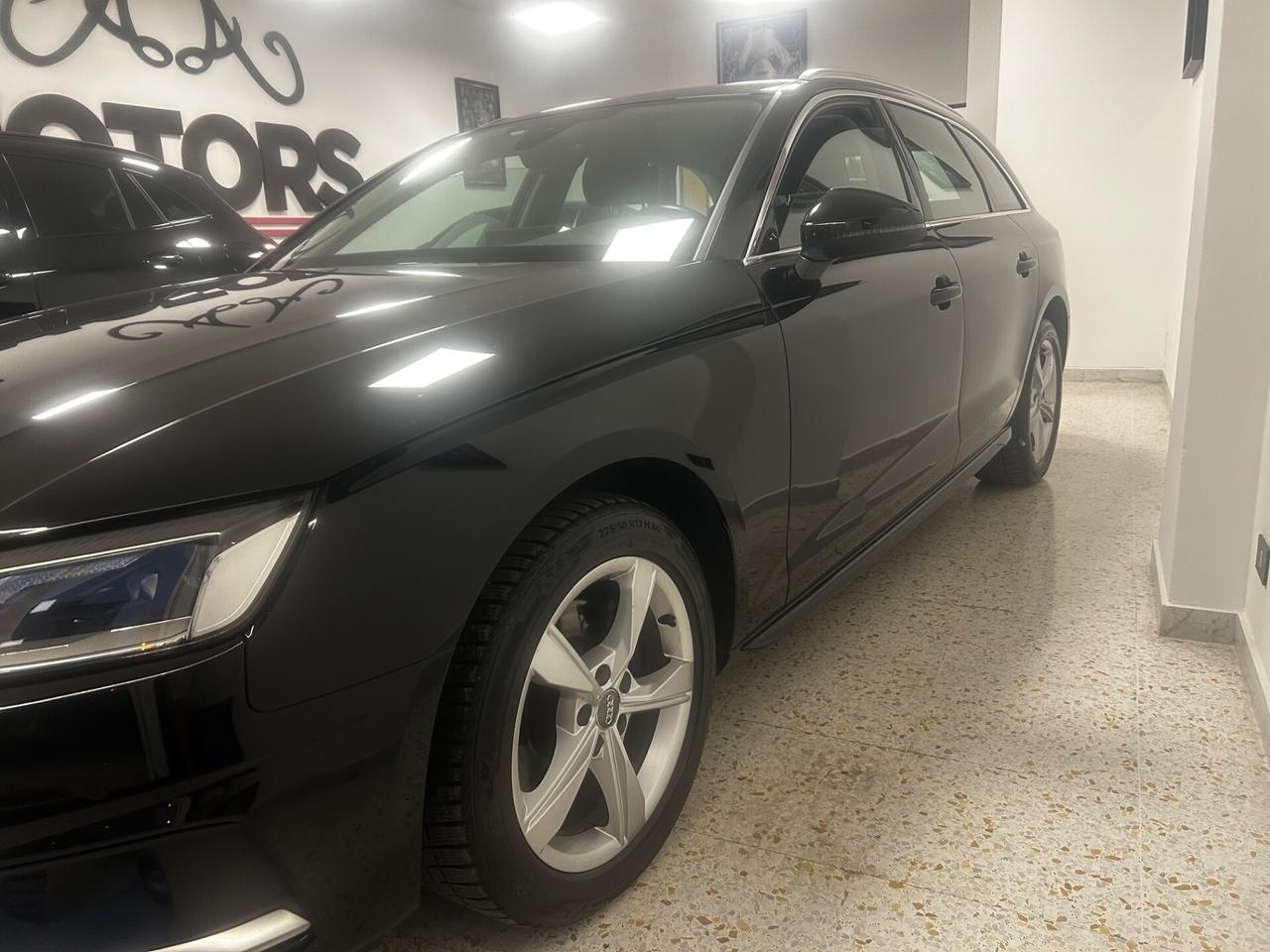 Audi A4 Avant 30 TDI/136 CV S tronic Advanced