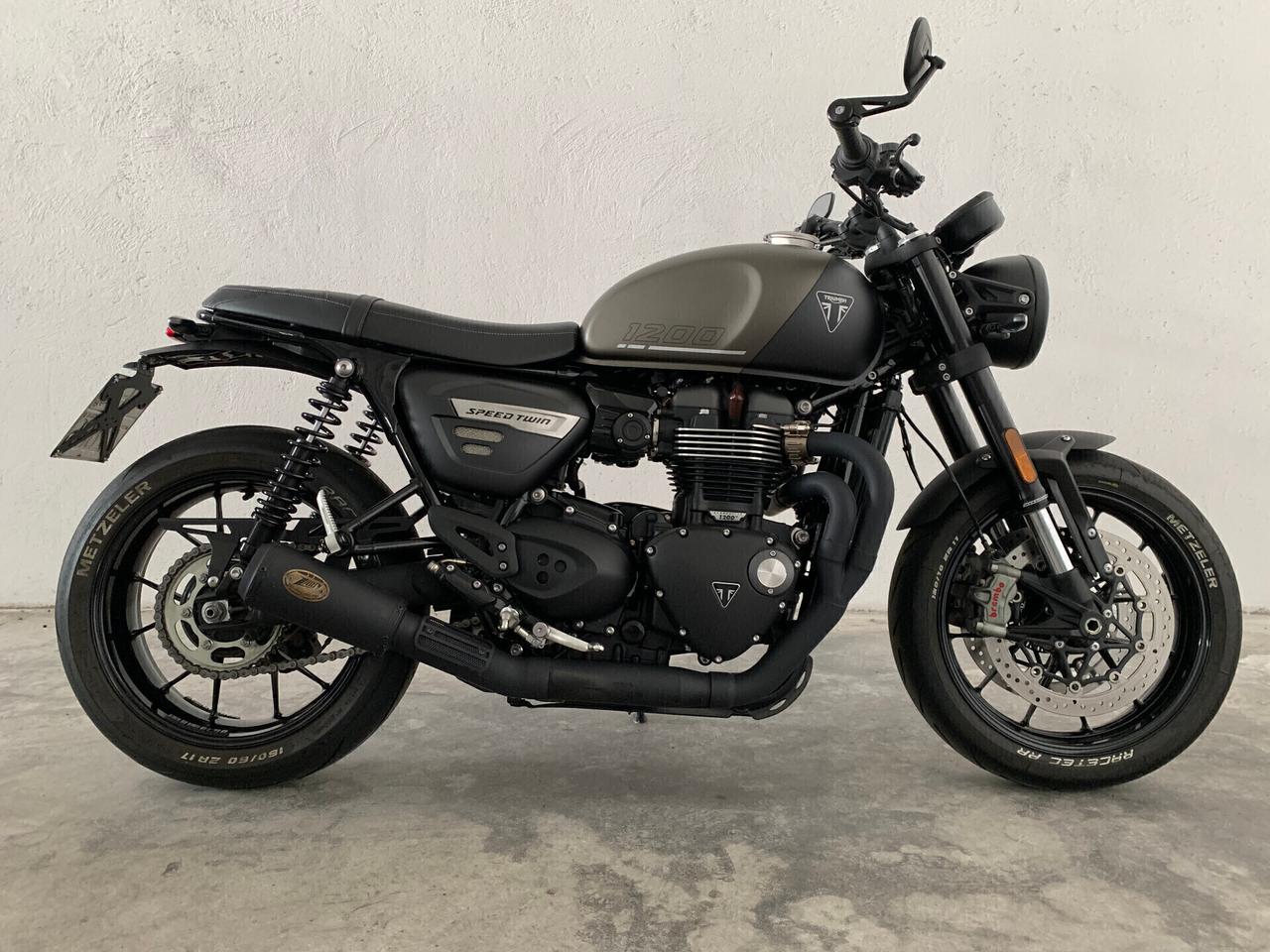 Triumph Speed Twin 1.2 Matt Ironstone Black Edition