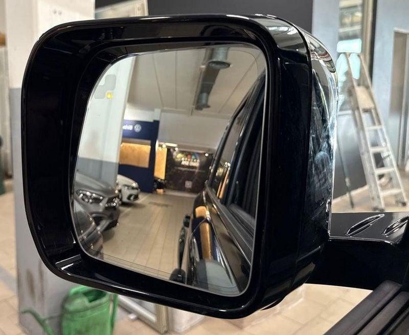 Land Rover Defender 110 3.0d i6 mhev X-Dynamic SE awd 250cv auto 6p.ti
