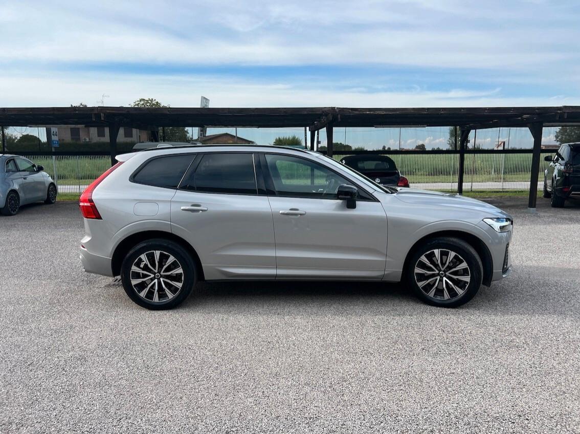 Volvo XC 60 B4 (d) AWD automatico Plus Dark