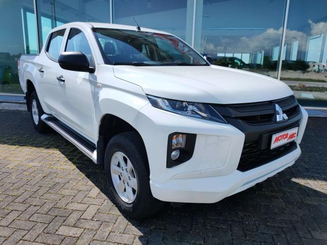 Mitsubishi L200 d.cab 2.3d Invite Connect 4wd 150cv