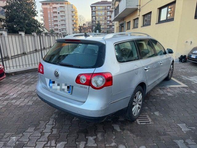 VOLKSWAGEN Passat 2.0 TDI DPF Var. Highline