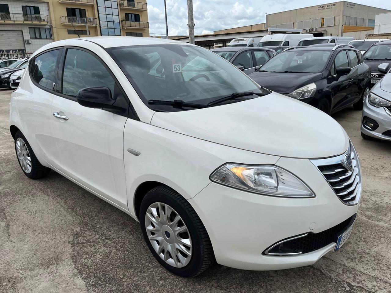 Lancia Ypsilon 1.2 69 CV Platinum
