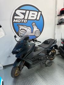YAMAHA T-MAX 560