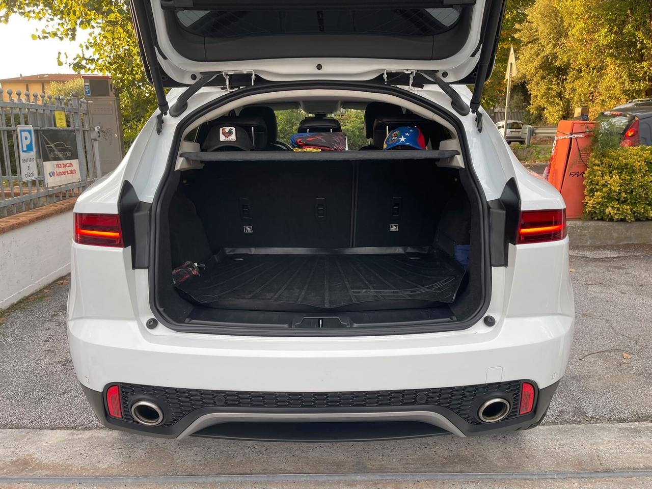 Jaguar E-Pace 2.0D 150 CV AWD aut. R-Dynamic HSE