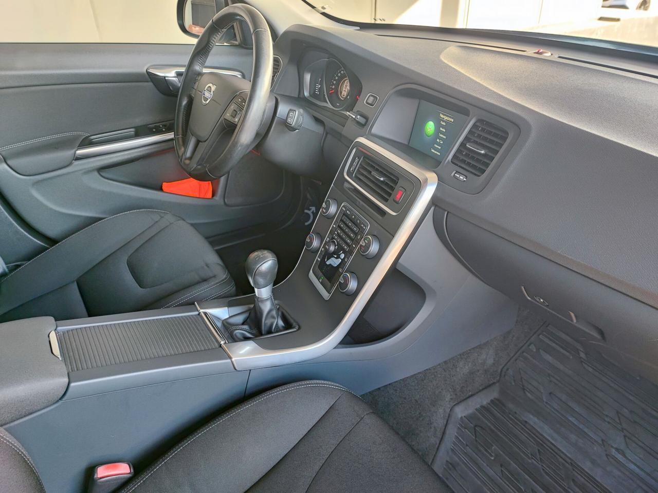 Volvo V60 D2 1.6 Momentum