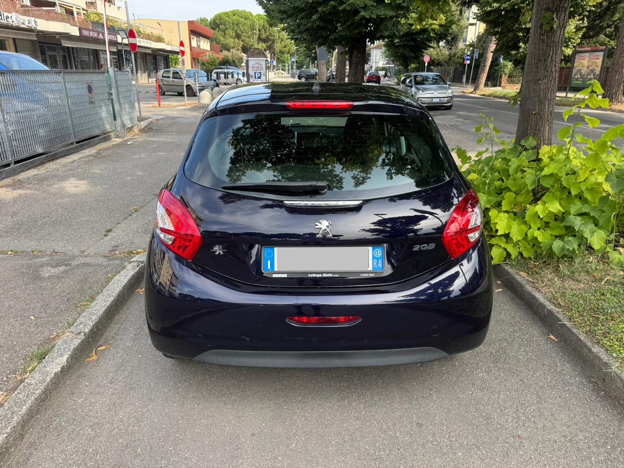 Peugeot 208 1.4 HDi 68 CV 5 p Allure garanzia 12 mesi