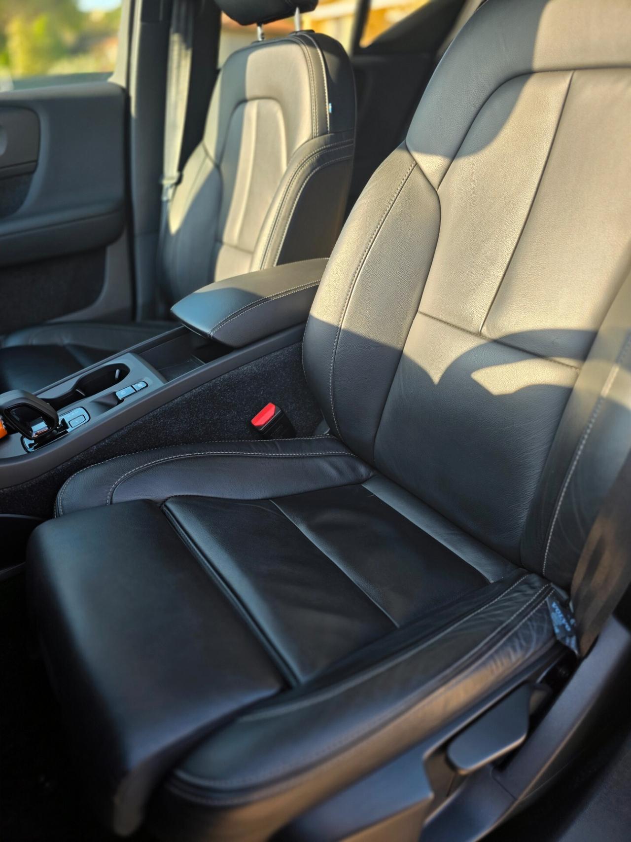 Volvo XC 40 T4 Core Recharge Plug-in Hybrid 211 cv