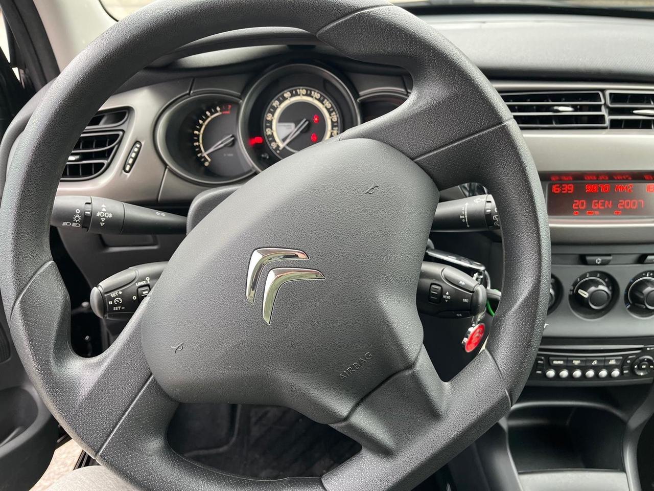Citroën C3-1.2 benz-full opt-km 80000-2014