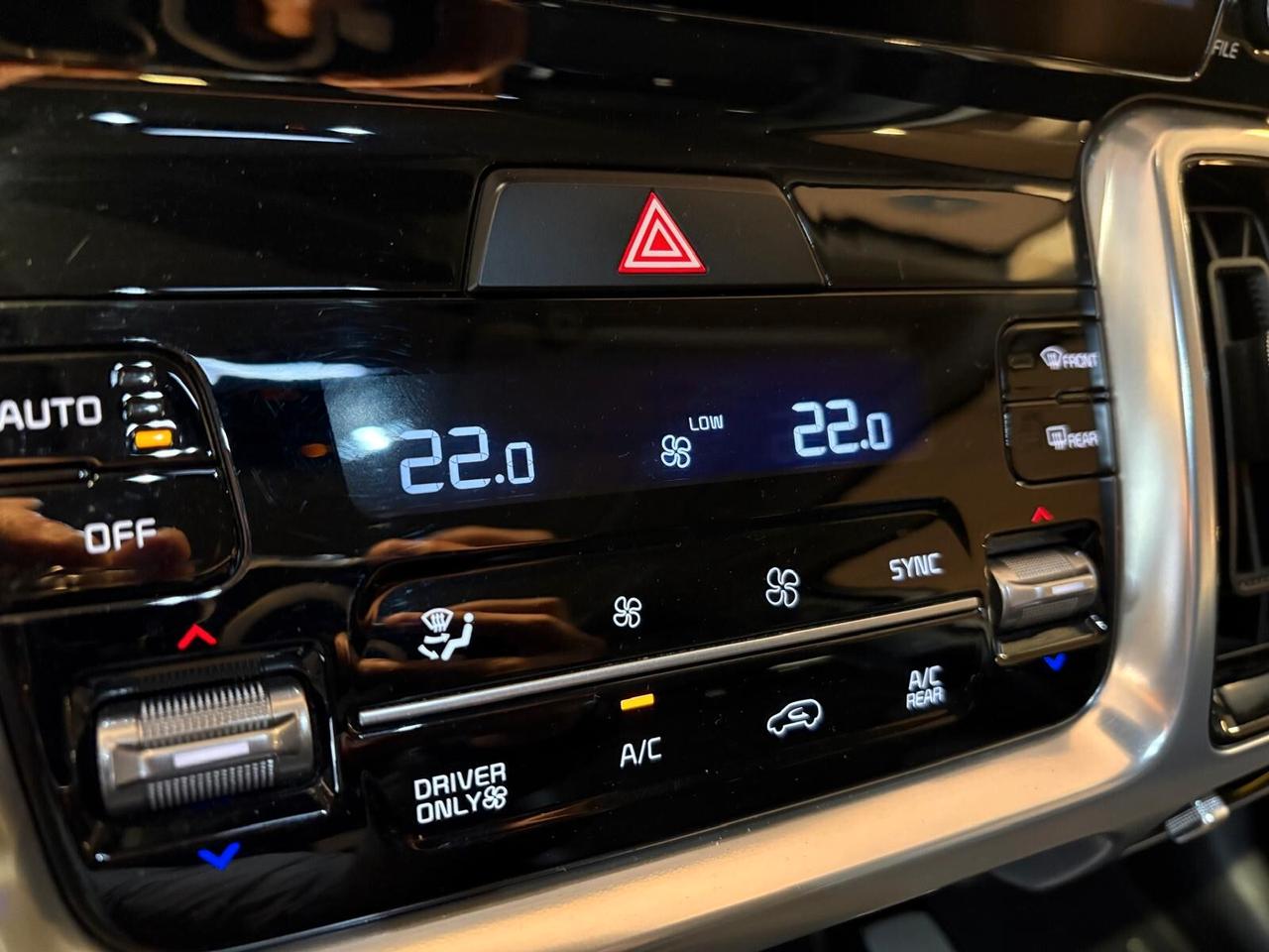 Kia Sorento EVOLUTION 1.6 T-GDi HEV AT6 4WD 7 posti