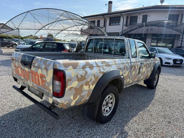 NISSAN NP300 2.5 D 2p. King Cab Easy Chassis