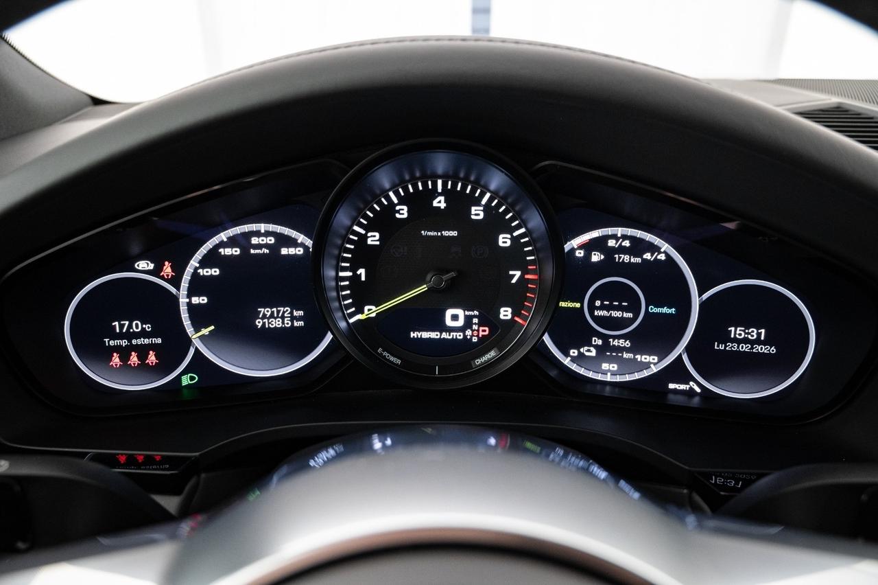 Porsche Cayenne 3.0 V6 E-Hybrid Platinum Edition