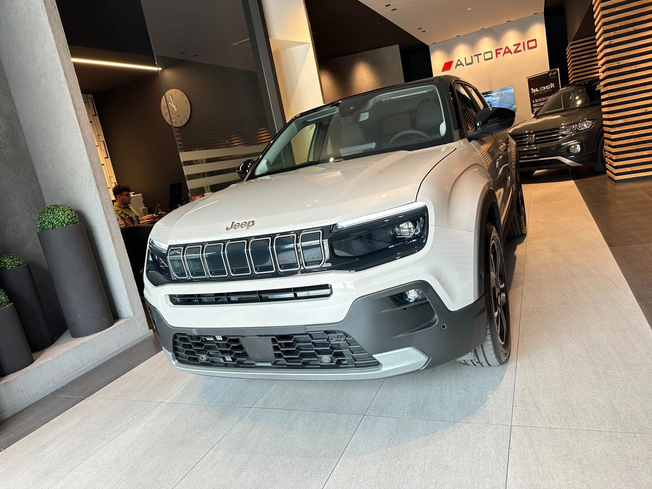 Jeep Avenger 1.2 Turbo 110 CV MHEV Summit
