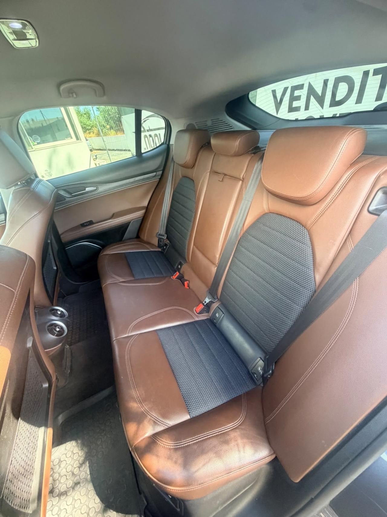 Alfa Romeo Stelvio 2.2 Turbodiesel 210 CV AT8 Q4 Executive