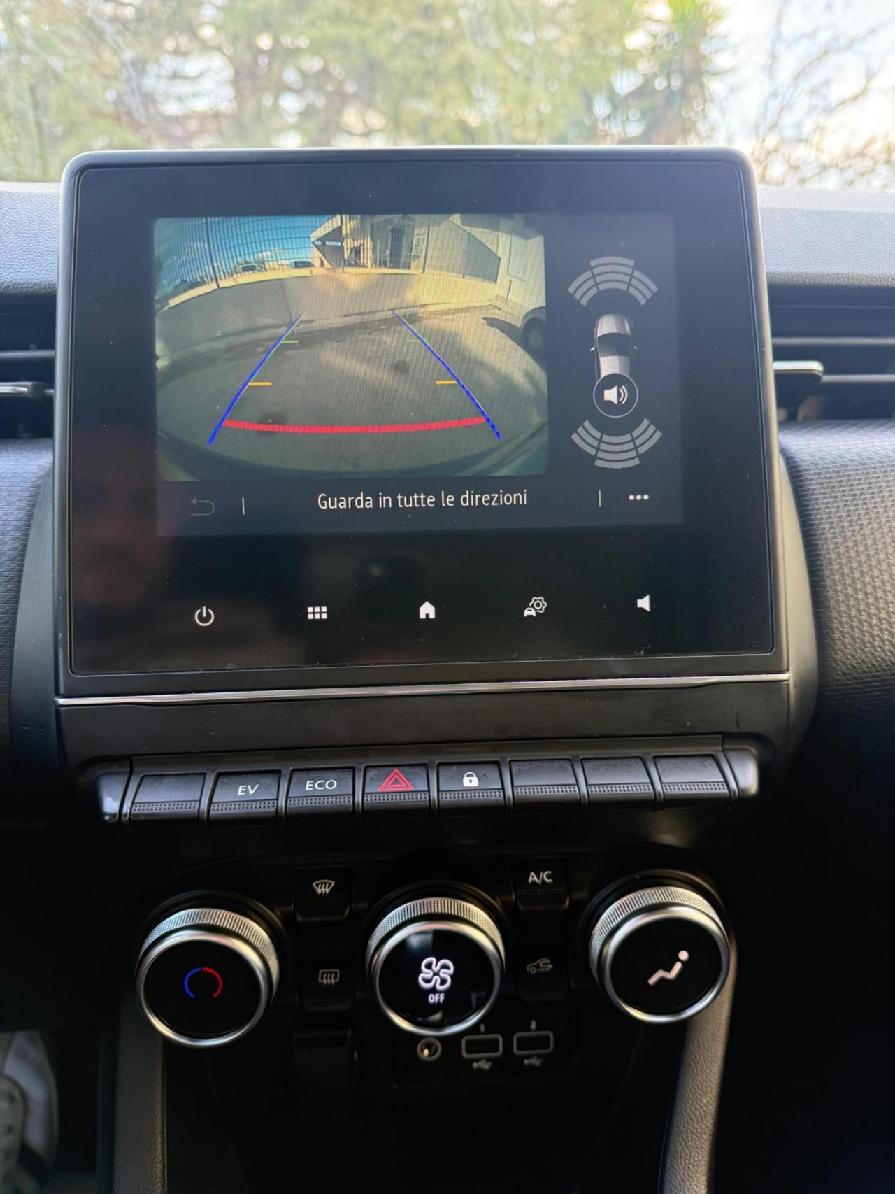 Renault Clio Full Hybrid E-Tech 140 CV 5 porte Initiale Paris