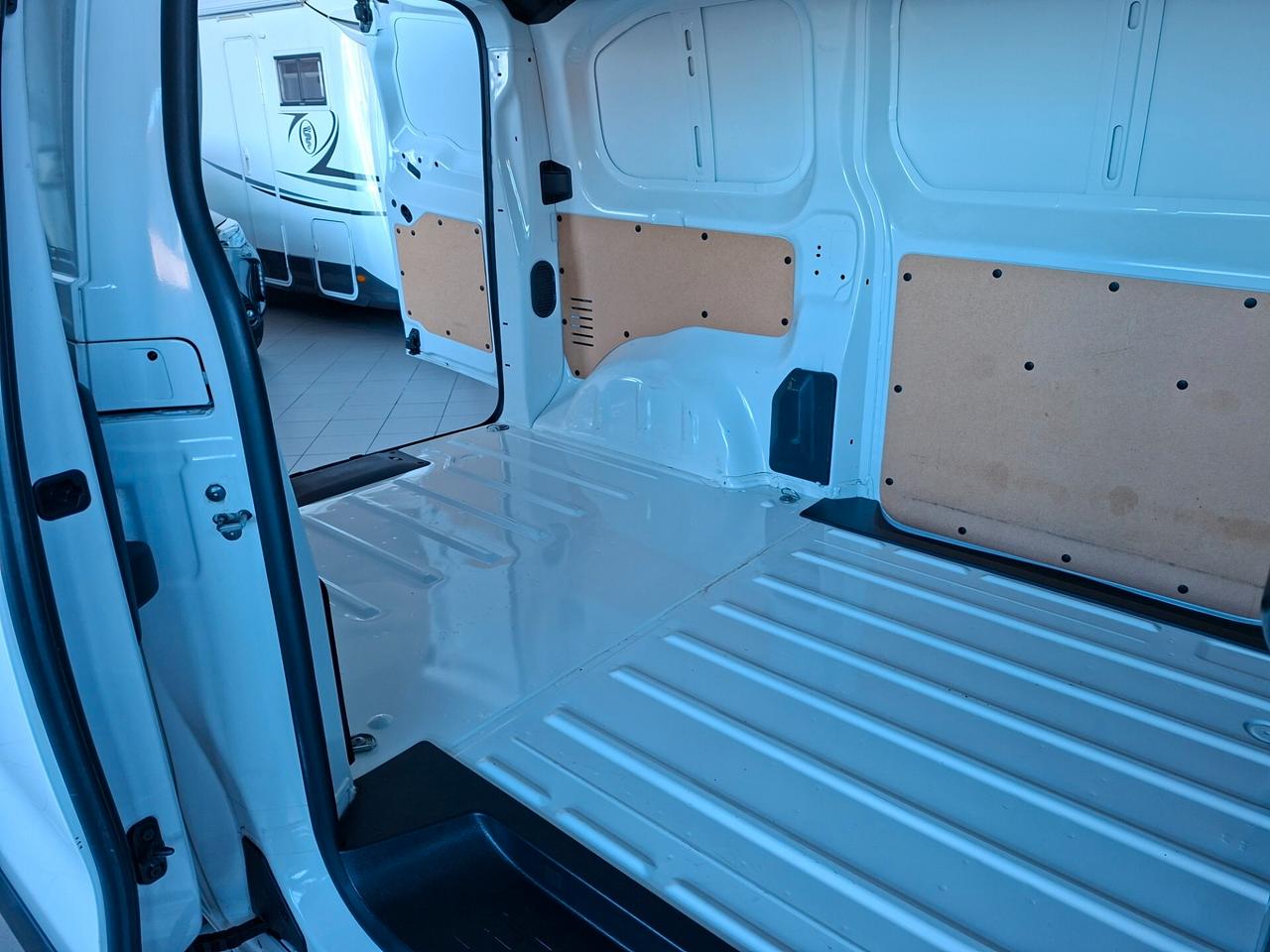 Peugeot Expert BlueHDi 115 S&S PC-TN Furgone CON GANCIO